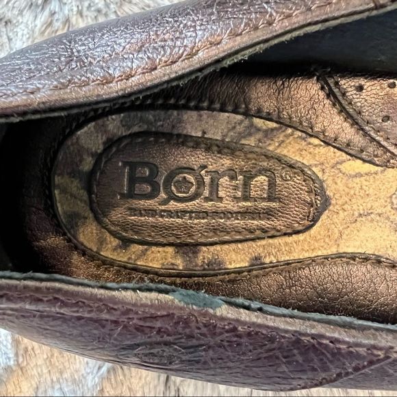 BORN Pleated Front Flats - Picture 8 of 12